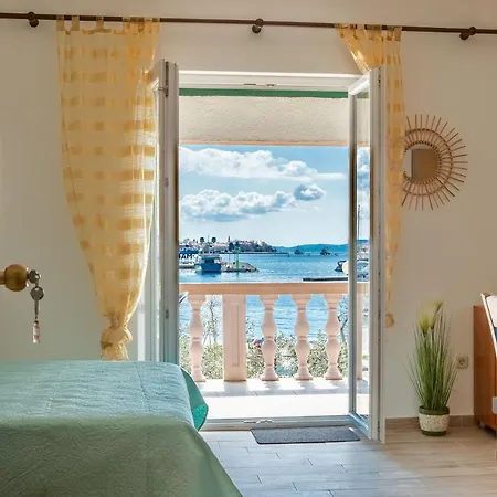 Mare-more W Balcony And Front And View 公寓 扎达尔