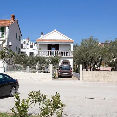 Mare-more W Balcony And Front And View *