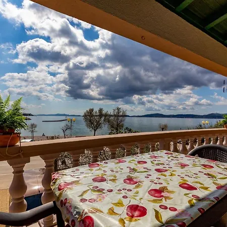 Mare-more W Balcony And Front And View Apartman